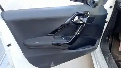 Здавання транспортного засобу peugeot 208 access року 2014 потужний 8h01