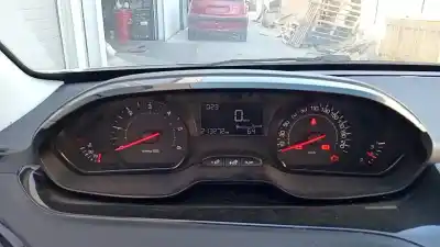Здавання транспортного засобу peugeot 208 access року 2014 потужний 8h01