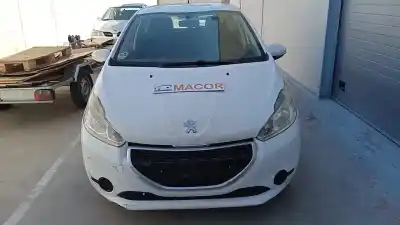 Здавання транспортного засобу peugeot 208 access року 2014 потужний 8h01