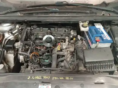 Veículo de Sucata peugeot 307 (s1) xr do ano 2002 alimentado rhydw10td
