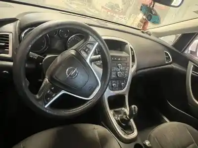 Vehicul casat opel astra j sports tourer enjoy al anului 2011 alimentat a17dtr