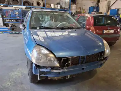 Здавання транспортного засобу RENAULT CLIO II FASE II (B/CB0) 1.2 року 2004 потужний D7F G7