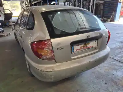 Sloopvoertuig kia rio 1.3 cat van het jaar 2001 aangedreven a3d