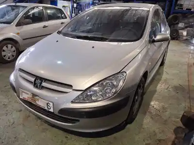 Verschrottungsfahrzeug PEUGEOT 307 (3A/C)  des Jahres 2001 angetrieben RHY (DW10TD)