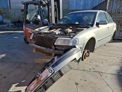 Veículo de Sucata VOLKSWAGEN PASSAT B5 (3B2) 1.8 T do ano 2000 alimentado AEB,ANB,APU