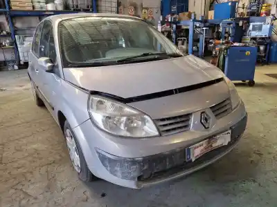 Veicolo di demolizione RENAULT SCÉNIC II (JM0/1_)  dell'anno 2005 alimentato K9K 728,K9K 729