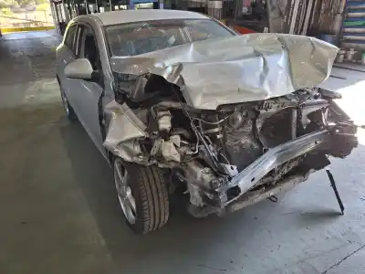 Veículo de Sucata KIA CEE'D FASTBACK (ED) 2.0 do ano 2008 alimentado G4GC