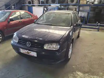 Véhicule à la ferraille VOLKSWAGEN GOLF IV (1J1)  de l'année 2002 alimenté AHF,ASV