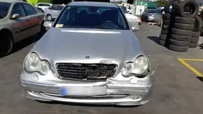 Veicolo di demolizione MERCEDES-BENZ CLASE C (BM 203) BERLINA 612962 dell'anno 2002 alimentato 612962