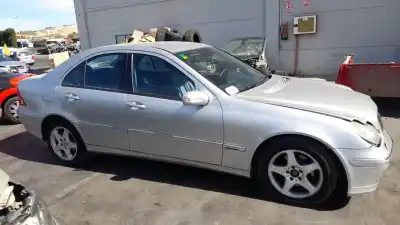 Veicolo di demolizione mercedes-benz clase c (bm 203) berlina 612962 dell'anno 2002 alimentato 612962