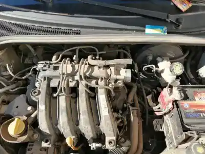 Vehicul casat renault clio iii d4f740 al anului 2011 alimentat d4f740