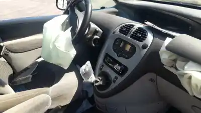 Scrapping Vehicle citroen xsara picasso (n68) 1.6 hdi of the year 2008 powered 9hx