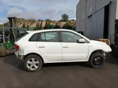 Veículo de Sucata renault koleos m9r832 do ano 2010 alimentado m9r832