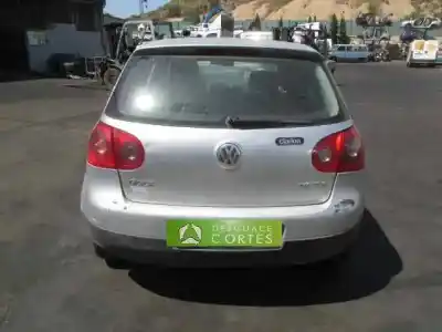 Sloopvoertuig volkswagen golf v (1k1) 1.9 tdi van het jaar 2004 aangedreven bkc