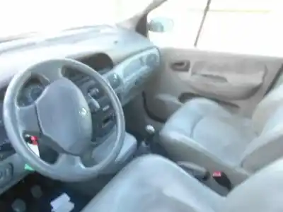 Veículo de Sucata renault scenic (ja..) f9qq7 do ano 2001 alimentado f9qq7