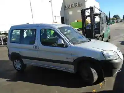 Здавання транспортного засобу peugeot partner (s2) rhy року 2004 потужний rhy