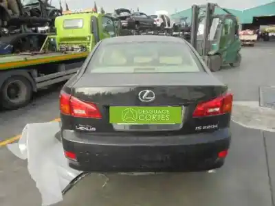 Veicolo di demolizione lexus is (ds2/is2) 2ad-fhv dell'anno 2009 alimentato 2ad