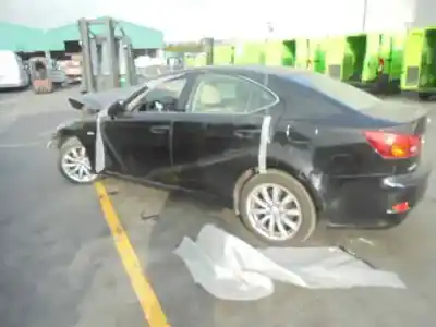 Veicolo di demolizione lexus is (ds2/is2) 2ad-fhv dell'anno 2009 alimentato 2ad