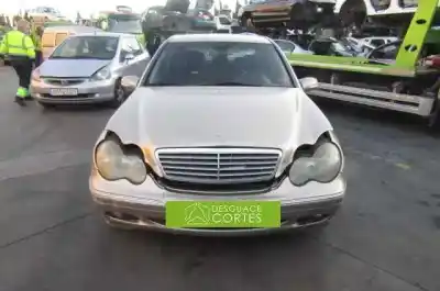 Veicolo di demolizione MERCEDES-BENZ CLASE C (BM 203) BERLINA OM 611.962 dell'anno 2001 alimentato 611962