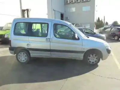 Здавання транспортного засобу peugeot partner (s2) wjy(dw8) року 2004 потужний wjy