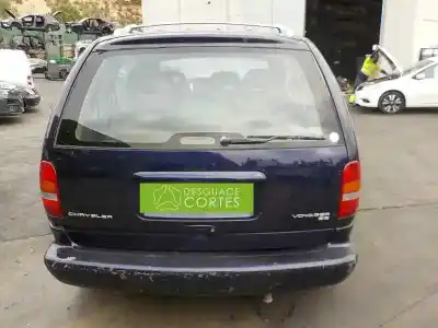 Здавання транспортного засобу chrysler voyager (rg) daimler chrysler 7b ó 2.4l року 1997 потужний 