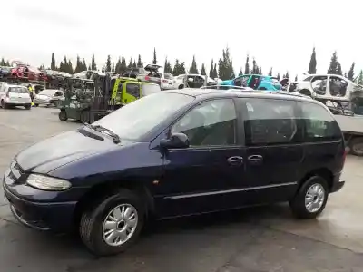 Здавання транспортного засобу chrysler voyager (rg) daimler chrysler 7b ó 2.4l року 1997 потужний 