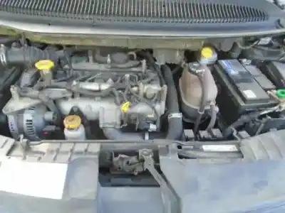 Veicolo di demolizione chrysler voyager (rg) 70vm07c dell'anno 2002 alimentato 70vm07c