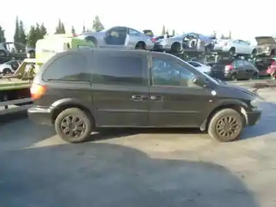 Veicolo di demolizione chrysler voyager (rg) 70vm07c dell'anno 2002 alimentato 70vm07c