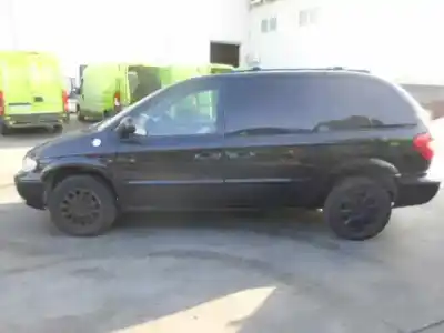 Veicolo di demolizione chrysler voyager (rg) 70vm07c dell'anno 2002 alimentato 70vm07c