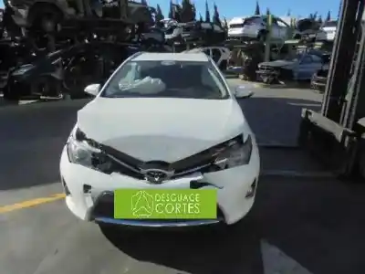 Здавання транспортного засобу TOYOTA AURIS (E18) 2ZR року 2014 потужний 2ZR