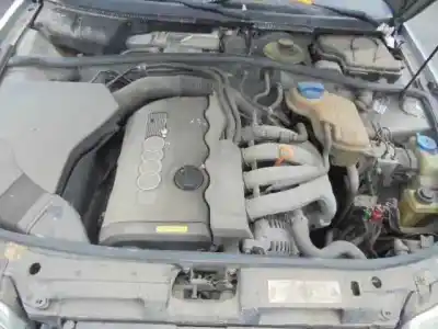 Veículo de Sucata audi a4 b5 (8d2) 1.8 do ano 1999 alimentado adr
