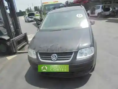 Vehicul casat VOLKSWAGEN TOURAN (1T1) AVQ al anului 2003 alimentat AVQ