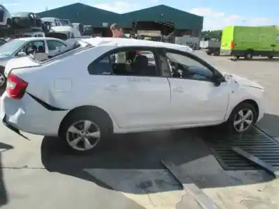 Sloopvoertuig skoda rapid spaceback (nh) cayc van het jaar 2014 aangedreven cayc