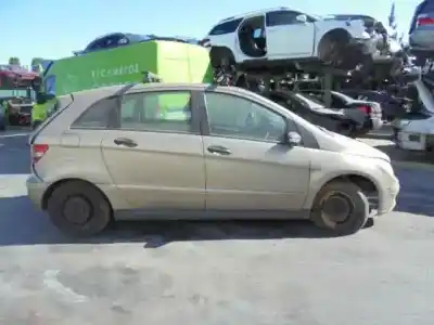 Vehicul casat mercedes-benz clase b sports tourer (w245) b 150 (245.231) al anului 2007 alimentat m266920