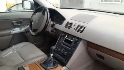 Verschrottungsfahrzeug volvo xc90 i (275) d5 awd des jahres 2002 angetrieben d5244t