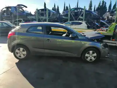 Sloopvoertuig kia proceed (ed) d4fb van het jaar 2011 aangedreven d4fb