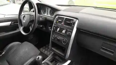 Vehicul casat mercedes-benz clase b sports tourer (w245) b 180 cdi (245.207) al anului 2005 alimentat 640940