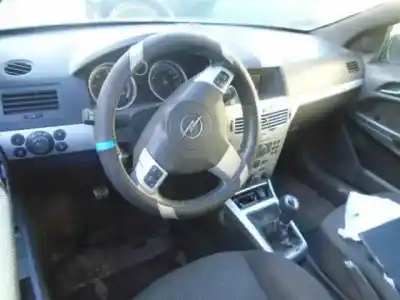 Здавання транспортного засобу opel astra h gtc d-z17dth року 2005 потужний z17dth