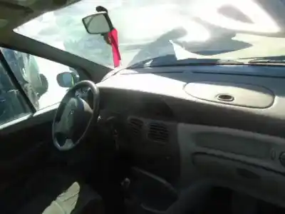 Здавання транспортного засобу renault scénic i monospace (ja0/1_, fa0_) 1.9 dci (ja05, ja1f) року 2001 потужний f9q732