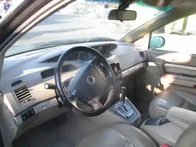 Здавання транспортного засобу ssangyong rodius d/d27dt року 2005 потужний d27dt