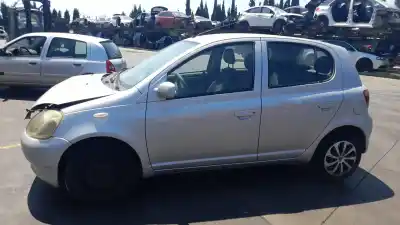 Здавання транспортного засобу toyota yaris (ncp1/nlp1/scp1) 2nzfe року 2003 потужний 2nzfe