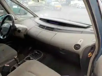 Здавання транспортного засобу renault espace iv (jk0/1_) 1.9 dci (jk0u) року 2005 потужний f9q820