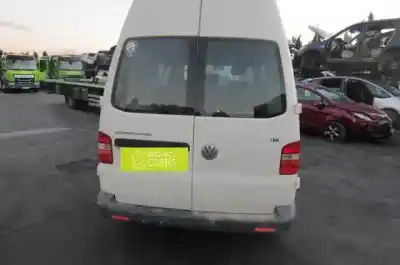 Scrapping Vehicle volkswagen t5 transporter furgón/combi (7h) axd of the year 2004 powered axd