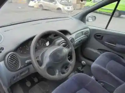 Scrapping Vehicle renault megane i scenic (ja0) f9q k7 of the year 1999 powered f9q