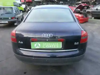 Veículo de Sucata audi a6 c5 (4b2) 2.4 do ano 2000 alimentado aml Veículo de Sucata audi a6 c5 (4b2) 2.4 do ano 2000 alimentado aml