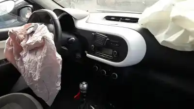 Здавання транспортного засобу renault twingo iii h4b401 року 2016 потужний h4b401