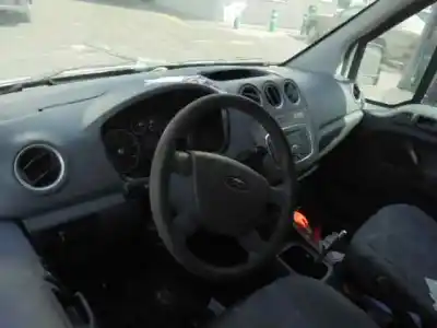 Véhicule à la ferraille ford transit connect (tc7) d-r3pa de l'année 2010 alimenté r3pa