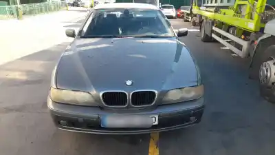 Здавання транспортного засобу BMW 5 (E39) 520 D року 2003 потужний 204D1