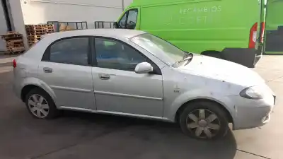 Vehículo de desguace daewoo lacetti cdx del año 2004 con motor t18sed