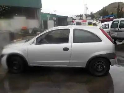 Scrapping Vehicle opel corsa c (x01) 1.0 (f08, f68) of the year 2002 powered z10xe